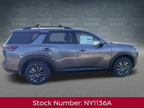 New 2025 Nissan Pathfinder SV image 7
