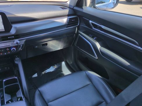 Used 2025 Kia Telluride S FWD image 17