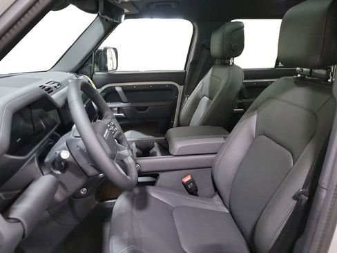 New 2026 Land Rover Defender 130 X-Dynamic SE AWD/4WD image 13
