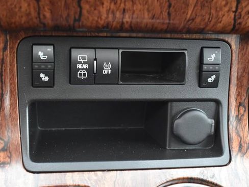 Used 2014 Chevrolet Traverse LT w/ All-Star Edition image 28