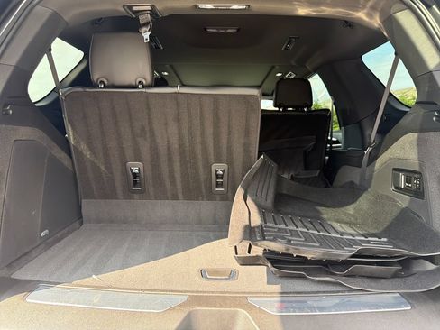 Certified 2023 Cadillac Escalade Premium Luxury AWD/4WD image 15