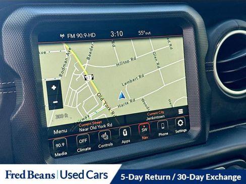 Used 2022 Jeep Wrangler Unlimited Sahara w/ Cold Weather Group AWD/4WD image 15
