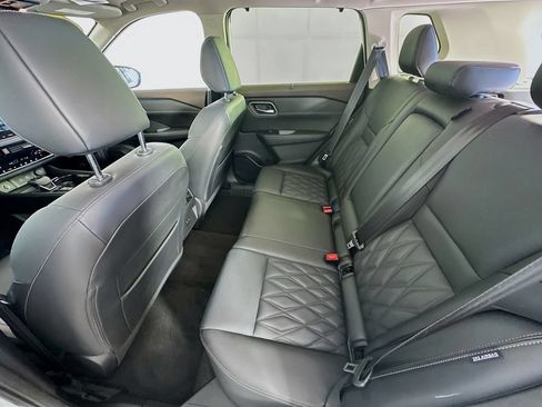 Certified 2023 Nissan Rogue Platinum AWD/4WD image 33