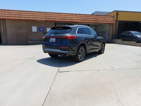 Used 2025 Audi Q5 Premium w/ Convenience Package AWD/4WD image 3