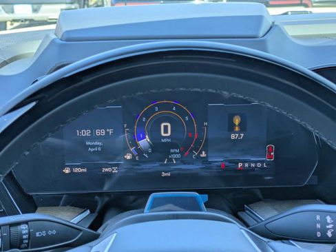 New 2026 Chevrolet Suburban High Country image 32