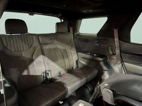 Used 2024 Hyundai Palisade Calligraphy image 32
