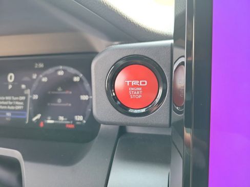 Used 2025 Toyota 4Runner TRD Off-Road Premium image 17