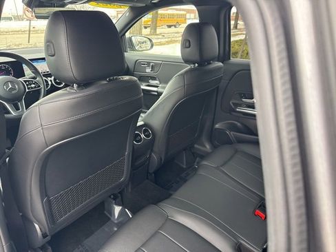 Used 2021 Mercedes-Benz GLA 250 4MATIC image 15