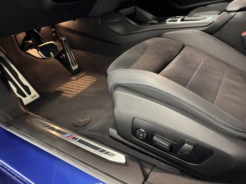 Used 2025 BMW M235i xDrive w/ Premium Package image 12