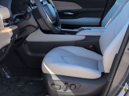 Certified 2026 Toyota Grand Highlander Limited image 12