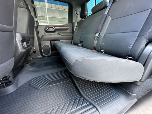 Used 2023 Chevrolet Silverado 1500 LT AWD/4WD image 30