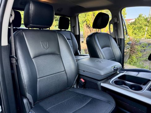 Used 2018 RAM 1500 Outdoorsman AWD/4WD image 12