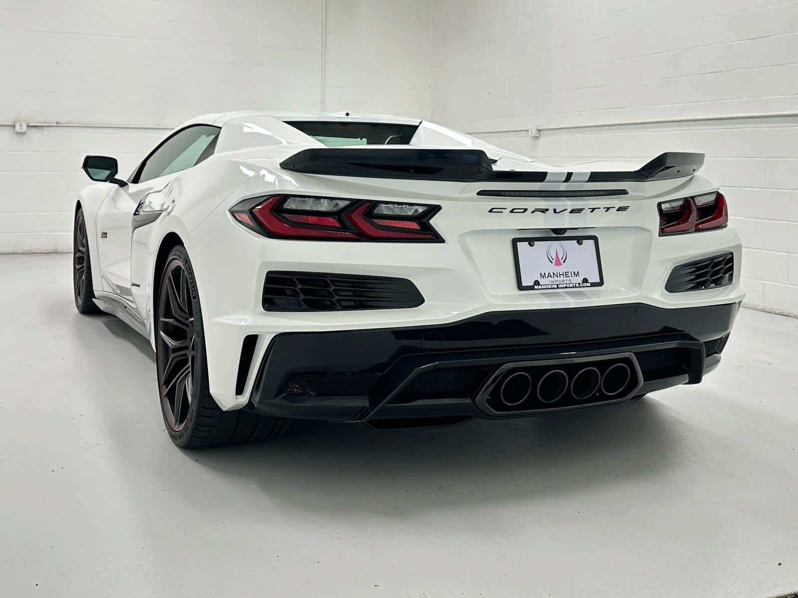 Used 2023 Chevrolet Corvette Z06 RWD image 15