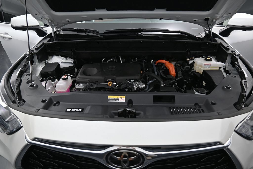 Used 2026 Toyota Highlander Platinum AWD/4WD image 41