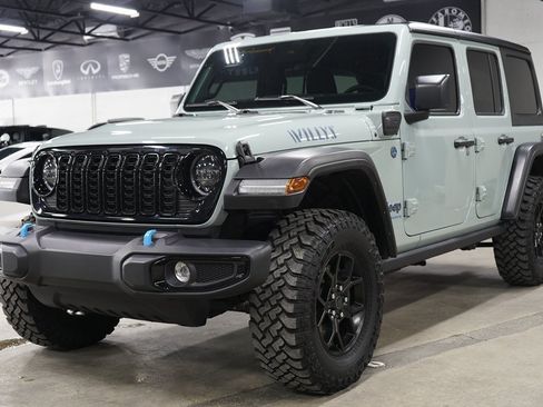 Used 2024 Jeep Wrangler Unlimited AWD/4WD image 1