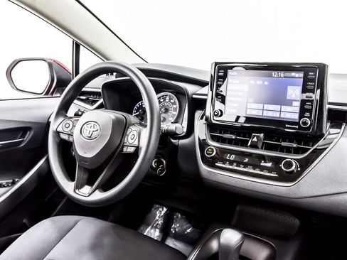 Used 2022 Toyota Corolla LE image 20