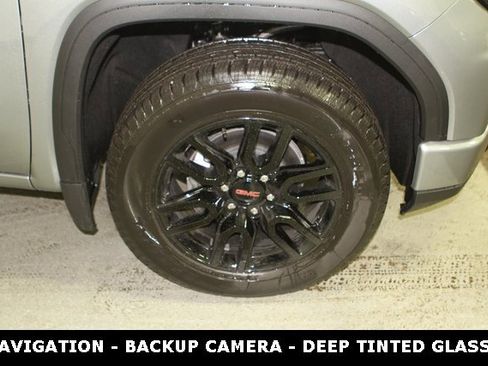 New 2025 GMC Sierra 1500 Elevation image 6