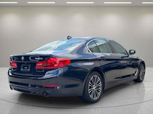 Used 2019 BMW 530e xDrive w/ Premium Package AWD/4WD image 5