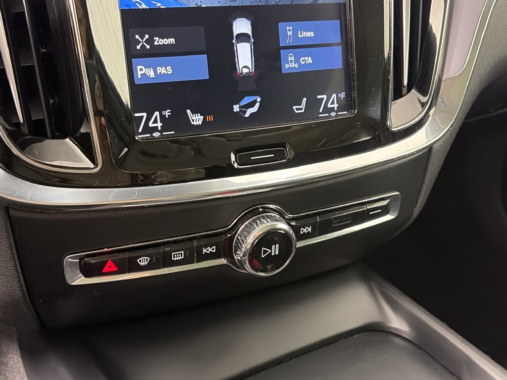 Used 2020 Volvo V60 T5 Cross Country AWD/4WD image 21