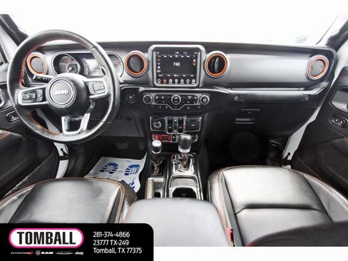 Used 2023 Jeep Gladiator Mojave w/ Cold Weather Group image 10