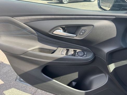 Used 2025 Buick Envista Sport Touring image 20