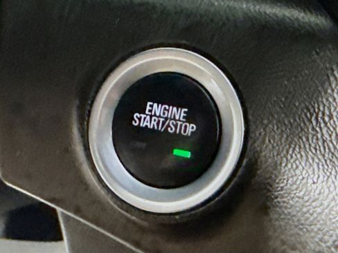 Used 2018 GMC Terrain SLT image 21