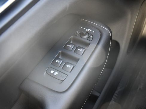 Used 2018 Volvo XC60 T5 Inscription w/ Luxury Seat Package image 24