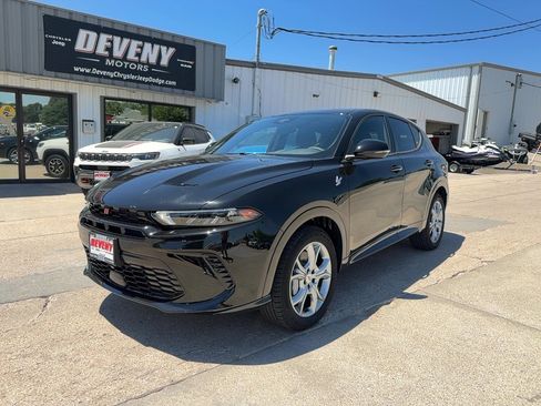 Used 2024 Dodge Hornet R/T AWD/4WD image 2
