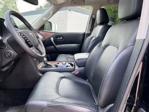 Used 2024 Nissan Armada SL w/ Captain's Chairs Package AWD/4WD image 4