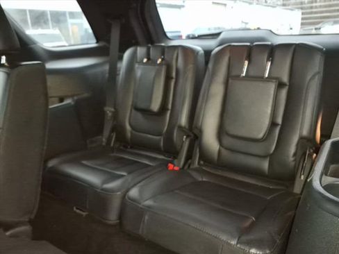 Used 2019 Ford Explorer XLT w/ Equipment Group 202A image 25