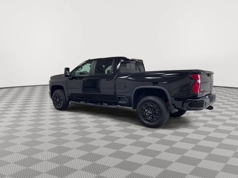 Used 2021 Chevrolet Silverado 2500 LTZ w/ LTZ Plus Package AWD/4WD image 6