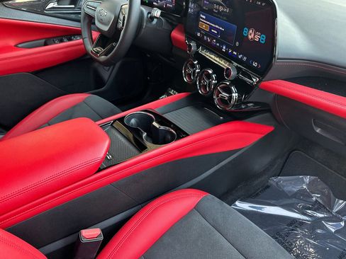 Used 2024 Chevrolet Blazer EV RS image 17