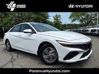 Used 2025 Hyundai Elantra SE FWD 360° Tour