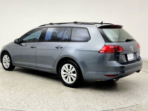 Used 2017 Volkswagen Golf S AWD/4WD image 7