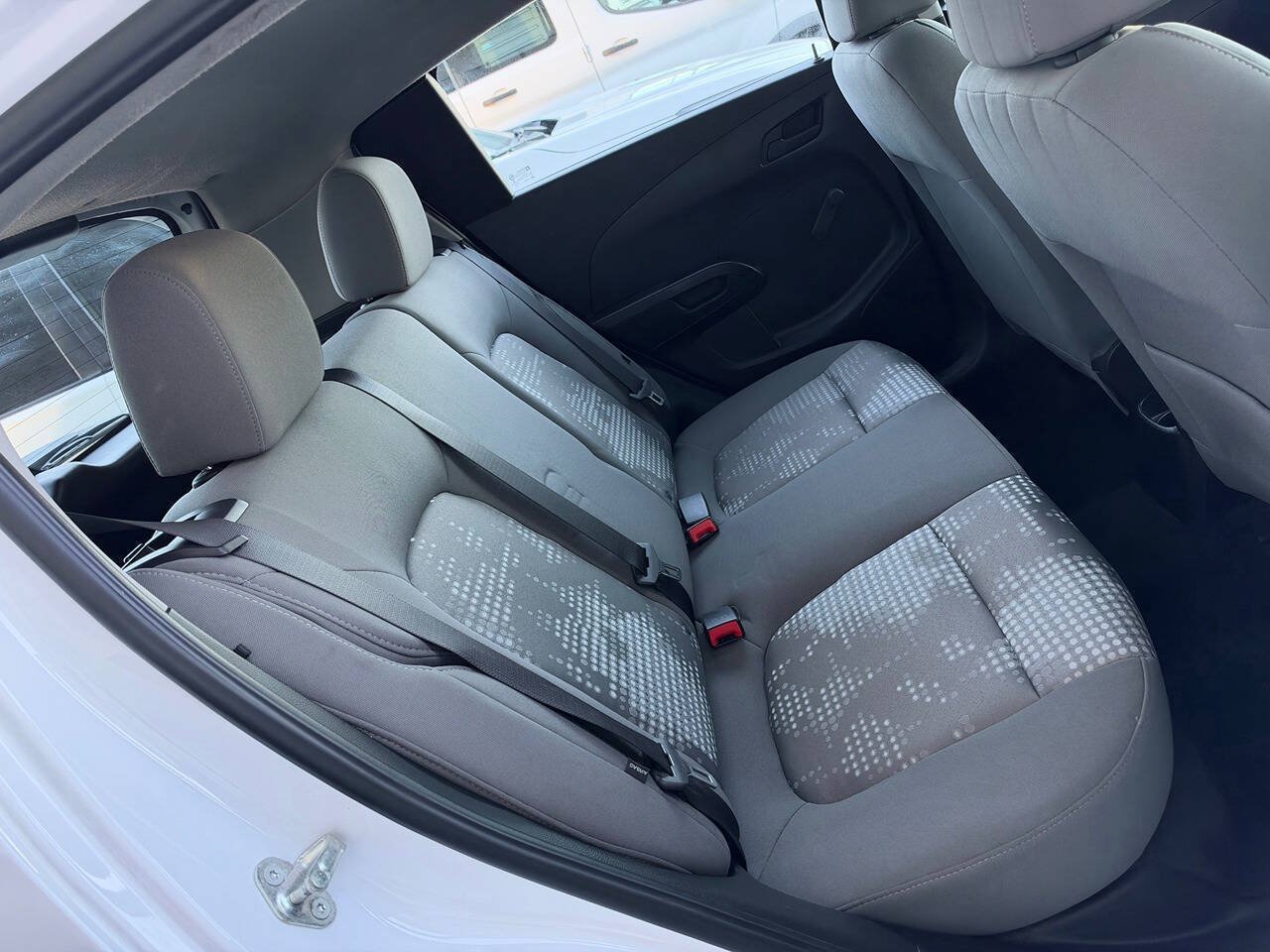 Used 2018 Chevrolet Sonic LT FWD image 10