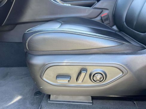 Used 2025 Jeep Grand Cherokee L Limited image 18