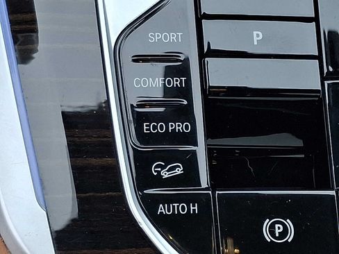 Certified 2024 BMW X5 xDrive40i w/ M Sport Package AWD/4WD image 25