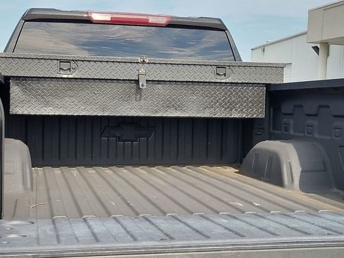 Used 2024 Chevrolet Silverado 1500 Custom Trail Boss w/ Midnight Edition AWD/4WD image 8