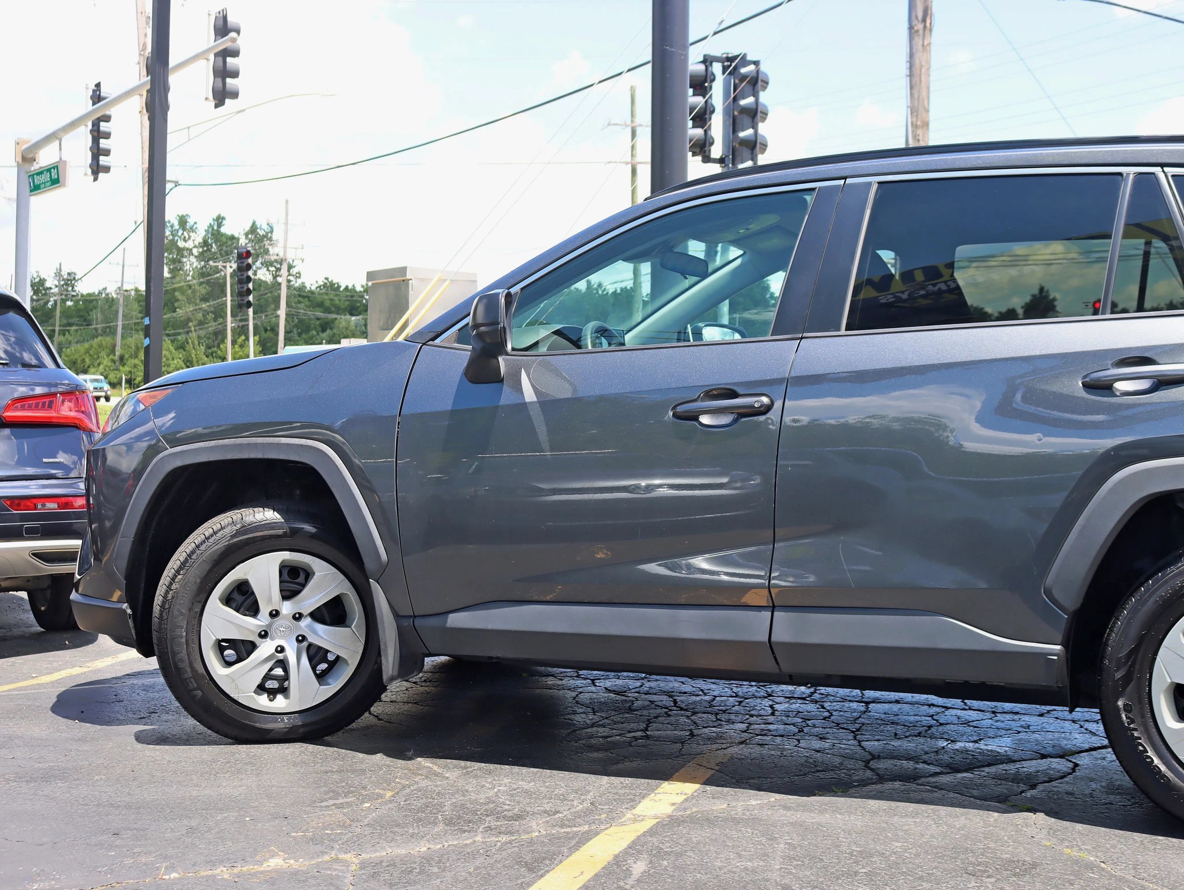 Used 2019 Toyota RAV4 LE w/ All Weather Liner Package AWD/4WD image 13