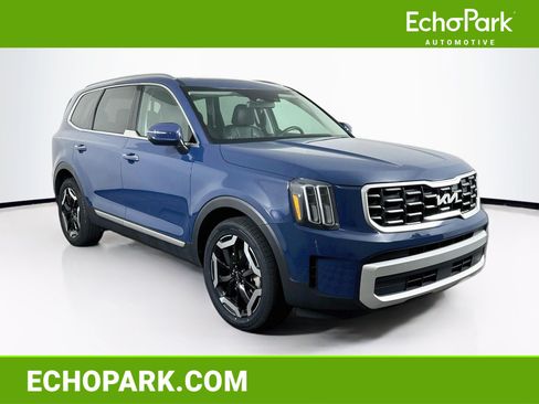 Used 2025 Kia Telluride S AWD/4WD image 1