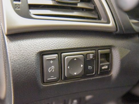 Used 2017 Nissan Sentra SV image 16