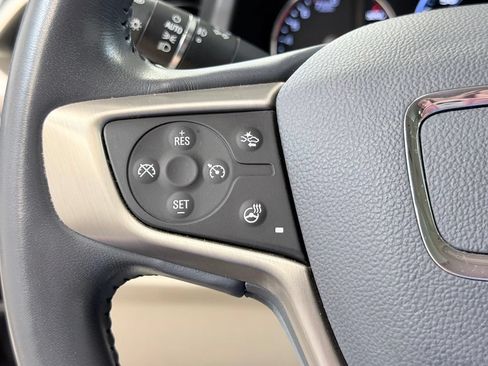 Used 2022 GMC Acadia Denali w/ Denali Ultimate Package FWD image 56