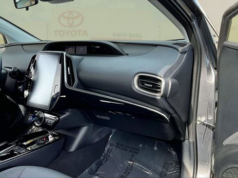Used 2022 Toyota Prius Prime XLE image 15