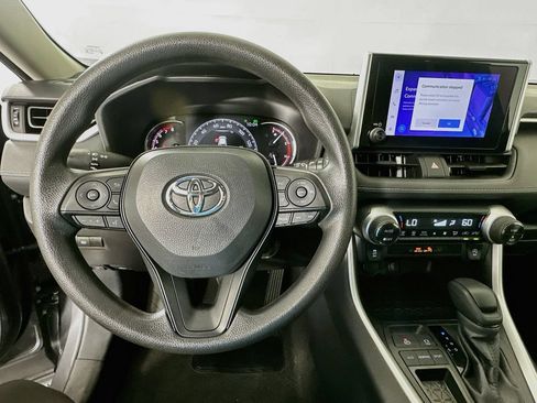 Used 2025 Toyota RAV4 XLE FWD image 11