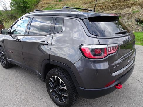 Used 2020 Jeep Compass Trailhawk AWD/4WD image 8
