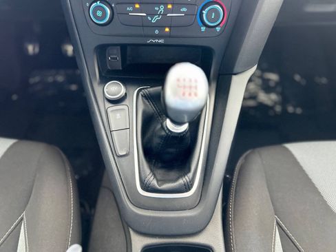 Used 2017 Ford Focus ST FWD image 76