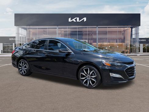 Used 2021 Chevrolet Malibu RS FWD image 1