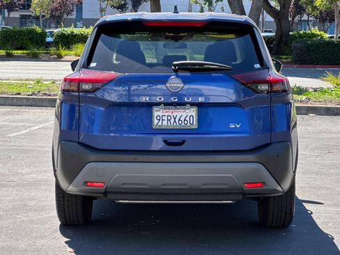 Certified 2023 Nissan Rogue SV image 5