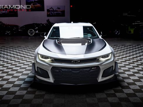 Used 2021 Chevrolet Camaro ZL1 image 60