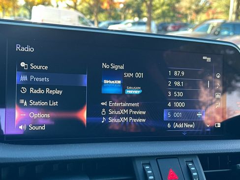 Certified 2019 Lexus ES 300h w/ Luxury Package image 23